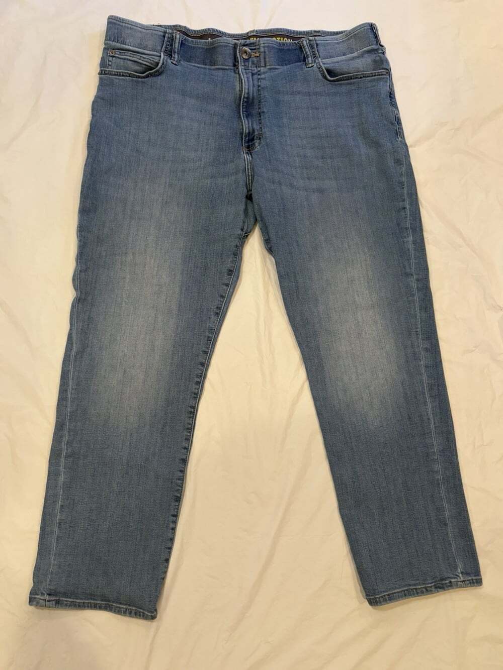 Lee Extreme Motion Jeans Men's 42x30 Blue Light Wash Straight Fit Tapered Leg